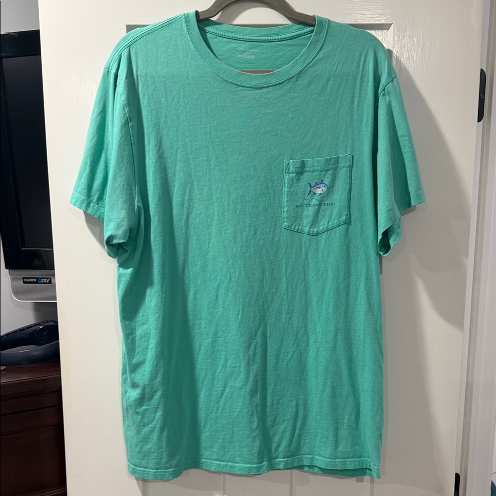 Southern Tide Men’s Pocket Tee in Aquamarine